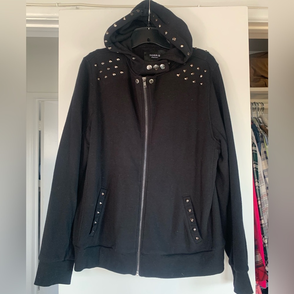 NWOT Torrid Black Studded Sweatshirt